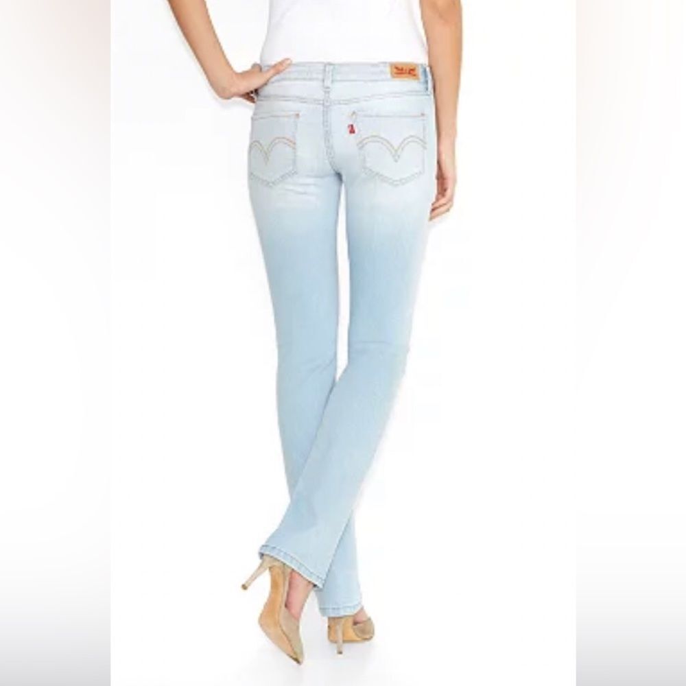 Levi's Women's 518 Straight-Leg Low Rise Jean NEW with tags Relaxed fit